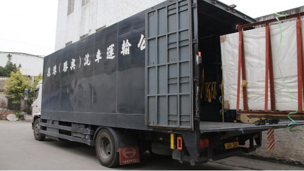佛山哪個門窗廠家做工程門窗做得好？-樓上樓門窗