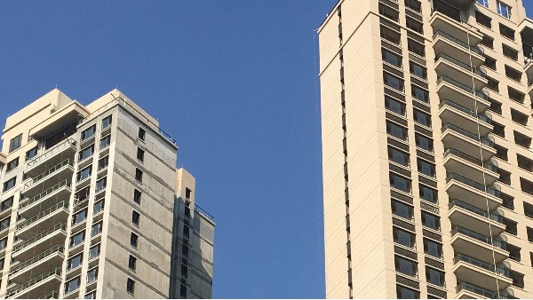 工程門窗如何實現(xiàn)規(guī)?；亩ㄖ粕a(chǎn)?樓上樓有妙招!